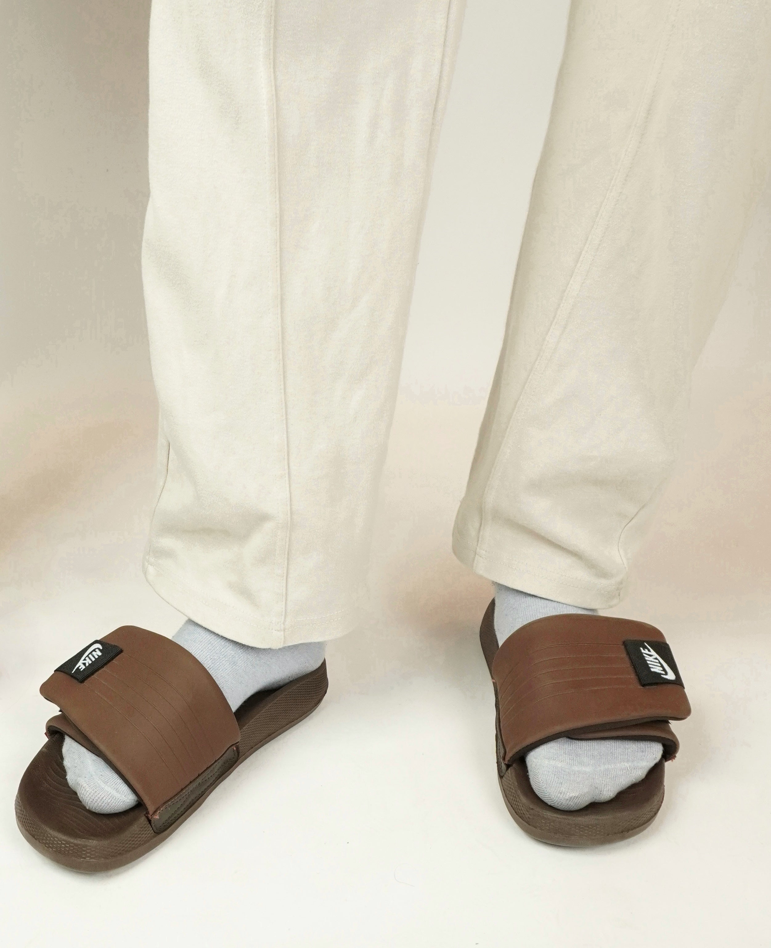 LIVV NIKE OFFSET SLIDES