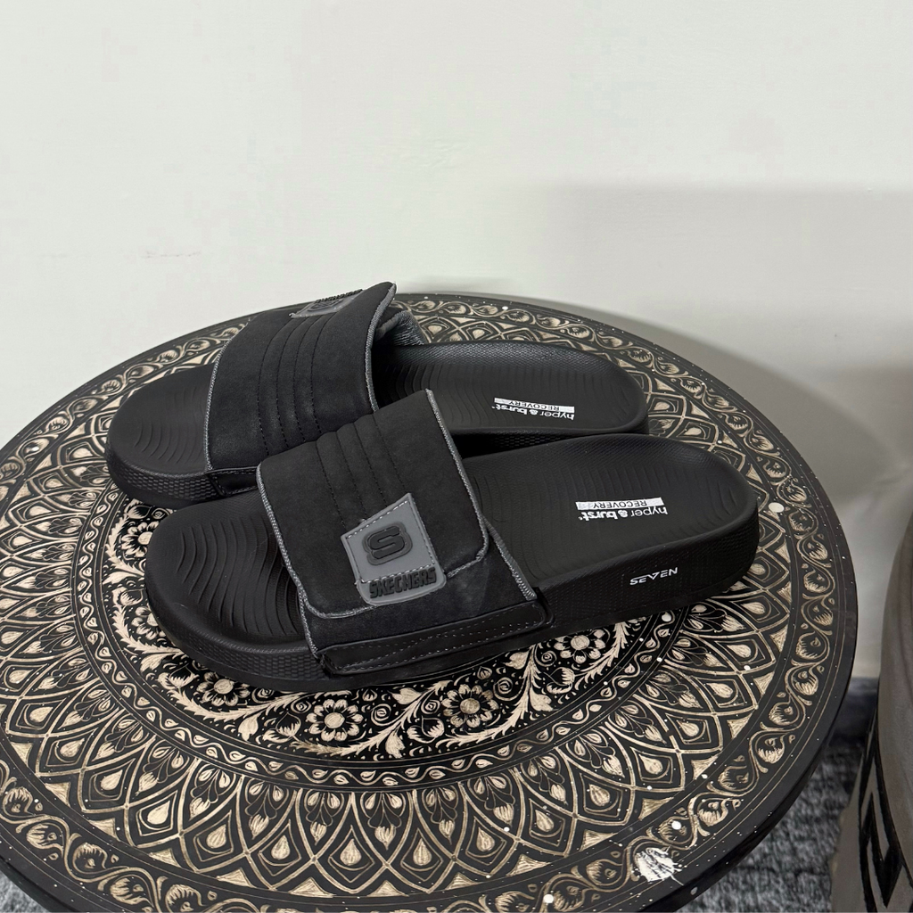 LIVV SKECHERS CLASSIC SLIDES