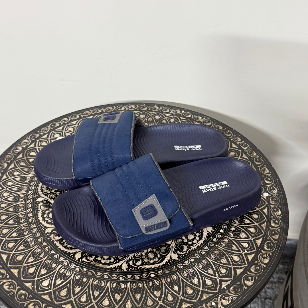 LIVV SKECHERS CLASSIC SLIDES